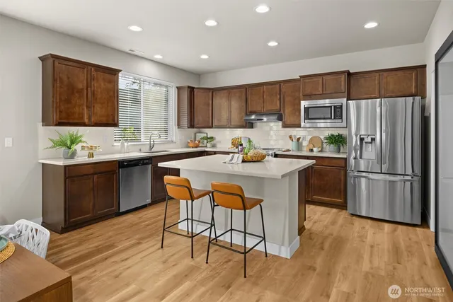 $1,000,000 | 12113 23rd Drive Southeast, Everett, WA 98208