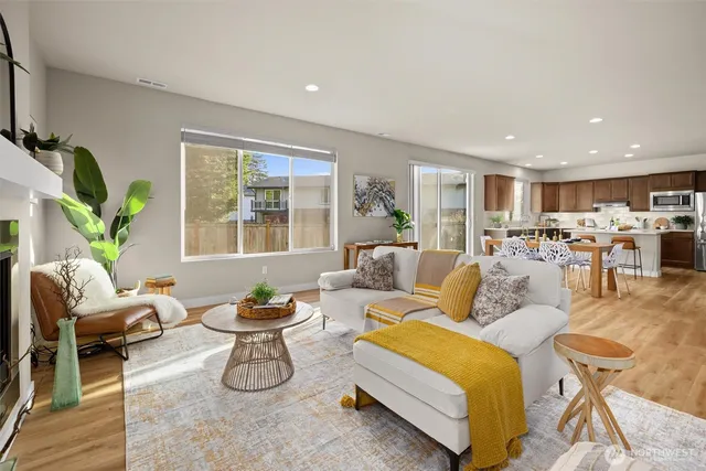 $1,000,000 | 12113 23rd Drive Southeast, Everett, WA 98208