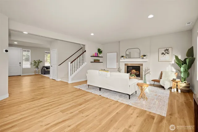 $1,000,000 | 12113 23rd Drive Southeast, Everett, WA 98208