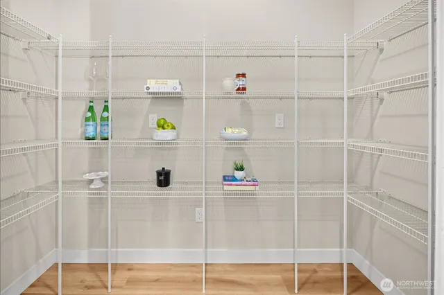 $1,000,000 | 12113 23rd Drive Southeast, Everett, WA 98208