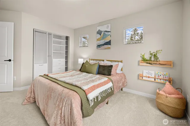 $1,000,000 | 12113 23rd Drive Southeast, Everett, WA 98208