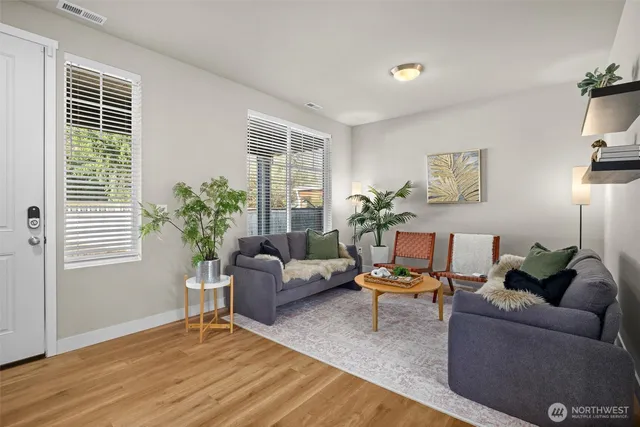 $1,000,000 | 12113 23rd Drive Southeast, Everett, WA 98208