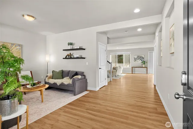 $1,000,000 | 12113 23rd Drive Southeast, Everett, WA 98208