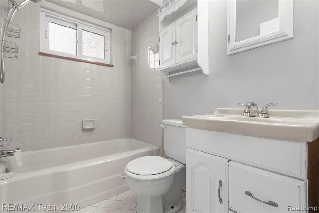 19431 Stephens Eastpointe, MI 48021 - Photo 23 of 46 Gallery Image 23