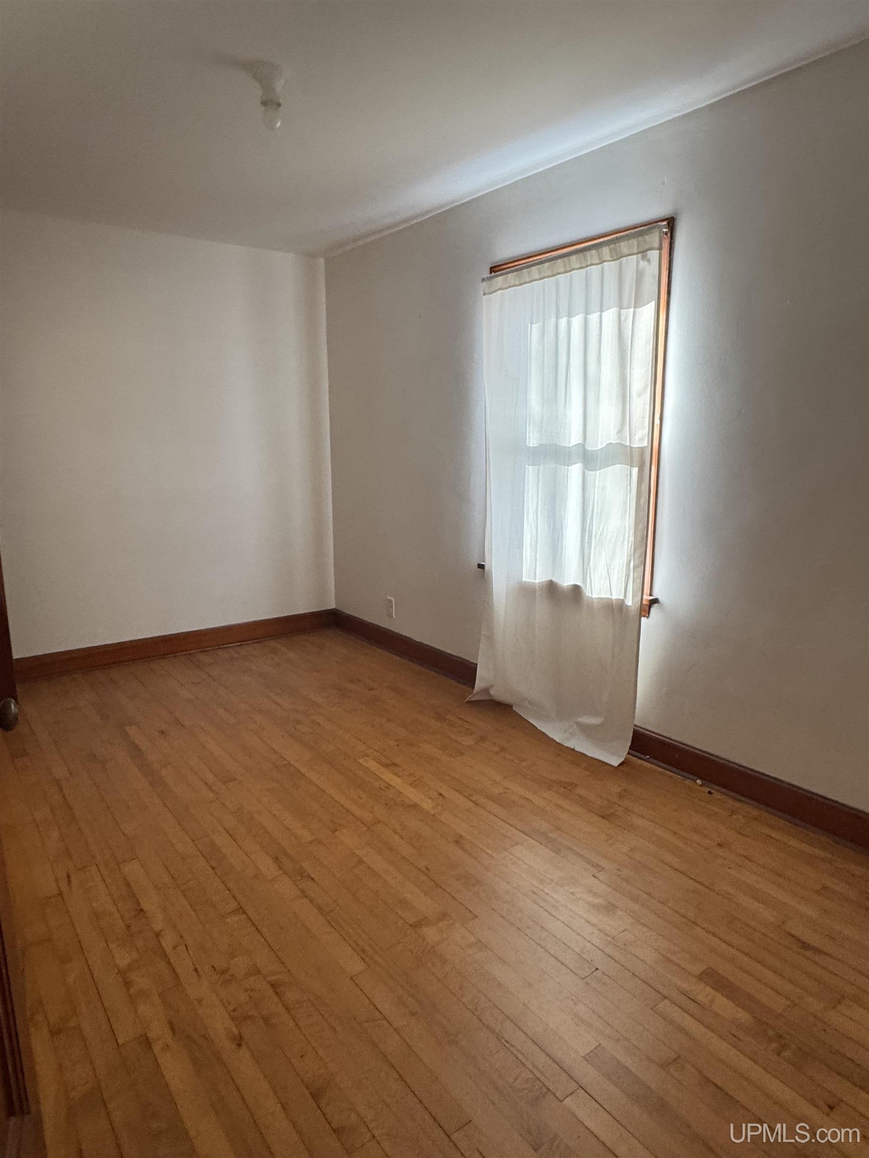 242 Hill Street Ishpeming, MI 49849 - Photo 18 of 27