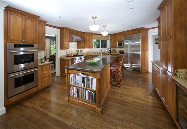90 Suffolk Road Newton, MA 02467 - Photo 3 of 12