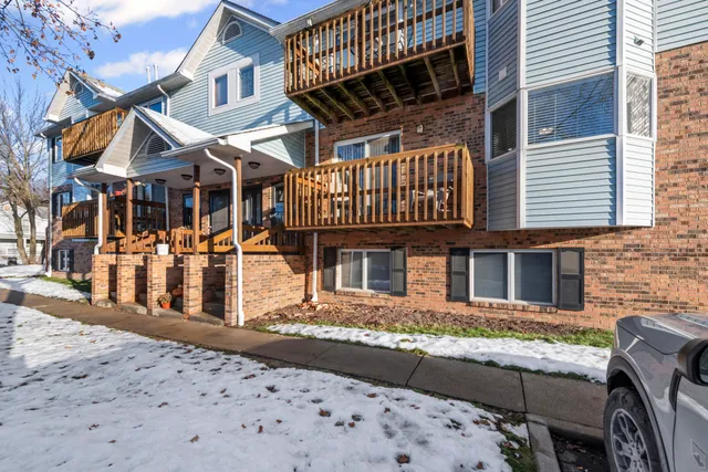 $220,000 | 203 Pinewood Circle, Plymouth, MI 48170