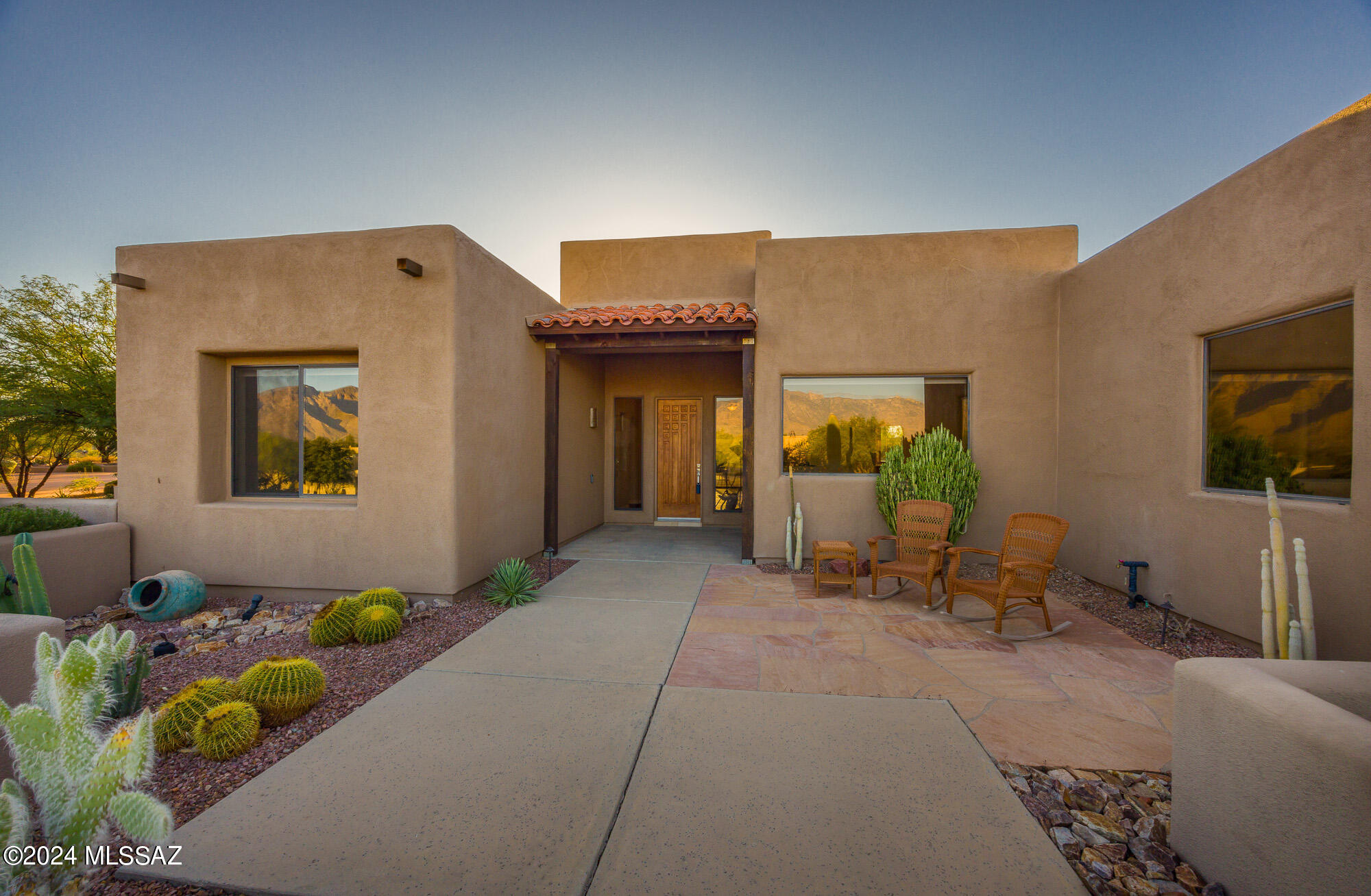 12345 North Reflection Ridge Drive Oro Valley, AZ 85755 - Photo 3 of 48
