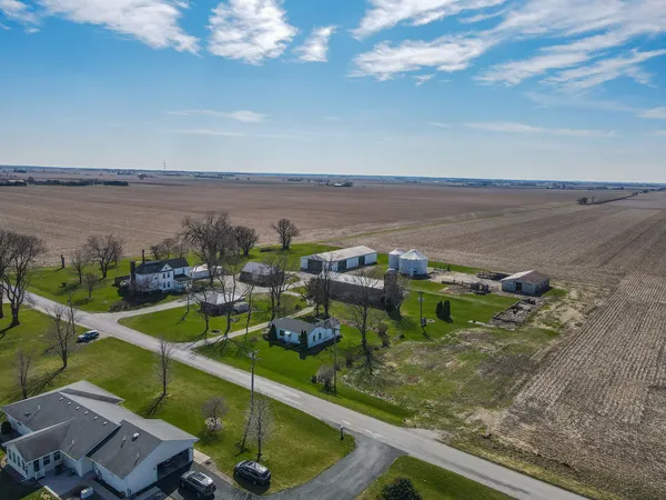 $750,000 | 11526 North 3500W Road, Manteno, IL 60950