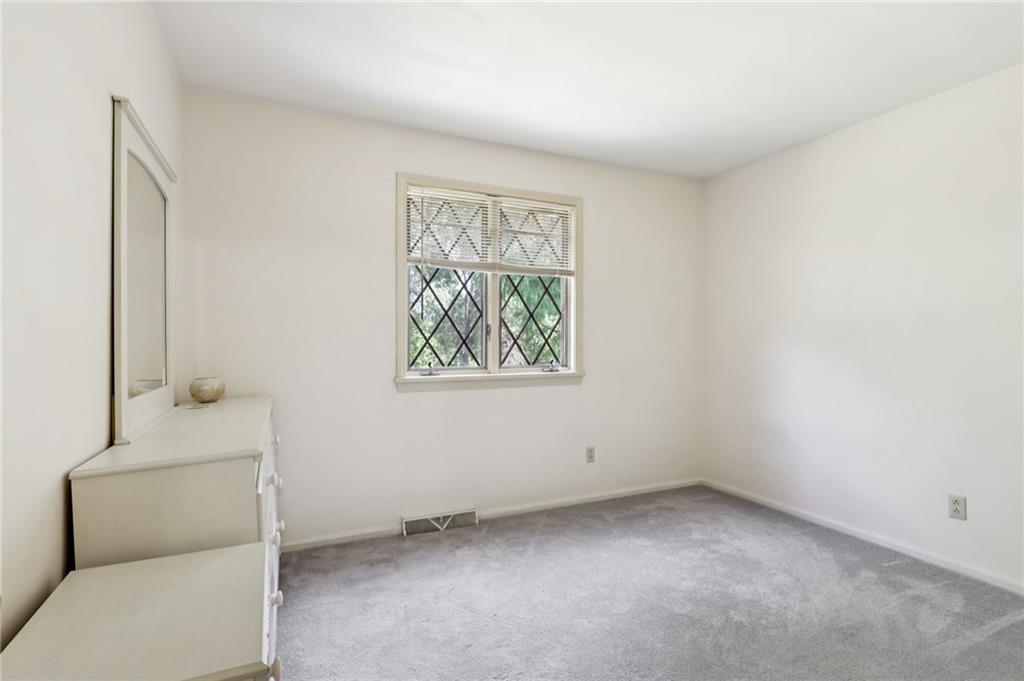 168 Cunningham Lane New Castle, PA 16105 - Photo 21 of 29