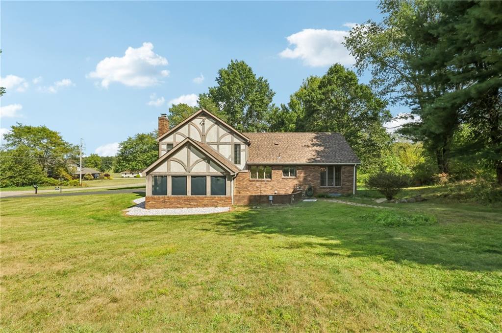 168 Cunningham Lane New Castle, PA 16105 - Photo 5 of 29