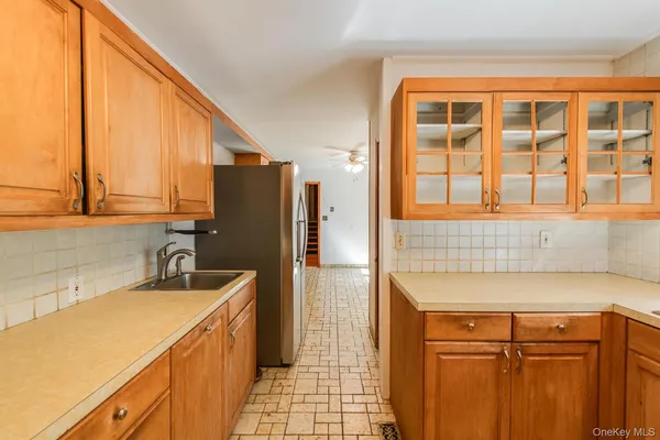 $699,000 | 19 Ridgeview Road, Poughkeepsie, NY 12603