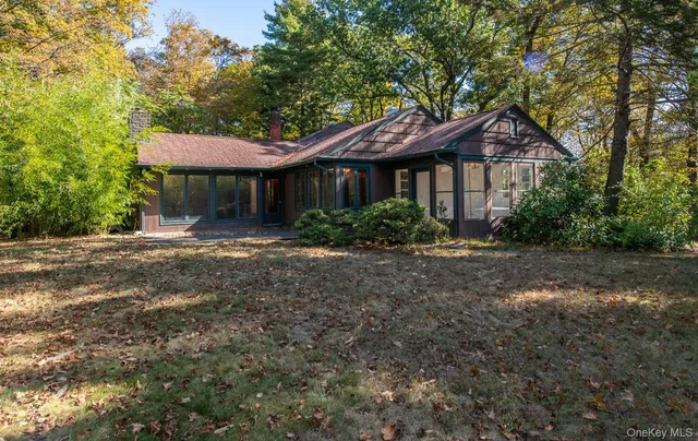 $699,000 | 19 Ridgeview Road, Poughkeepsie, NY 12603