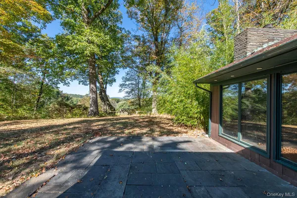 $699,000 | 19 Ridgeview Road, Poughkeepsie, NY 12603