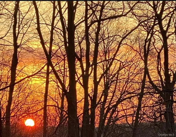 $699,000 | 19 Ridgeview Road, Poughkeepsie, NY 12603