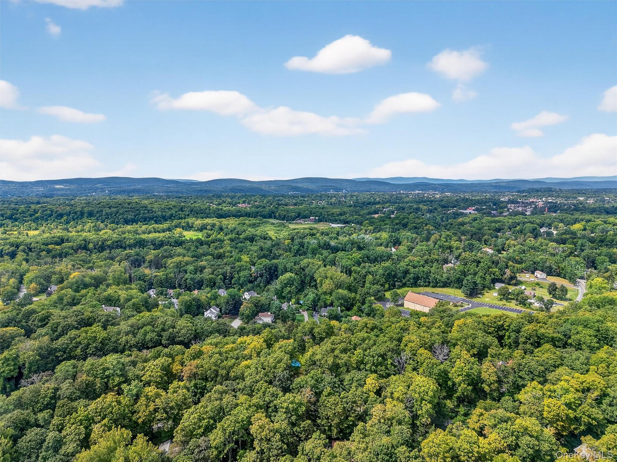 19 Ridgeview Road Poughkeepsie, NY 12603 - Photo 47 of 50 a view of a city