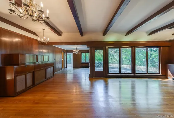 $699,000 | 19 Ridgeview Road, Poughkeepsie, NY 12603