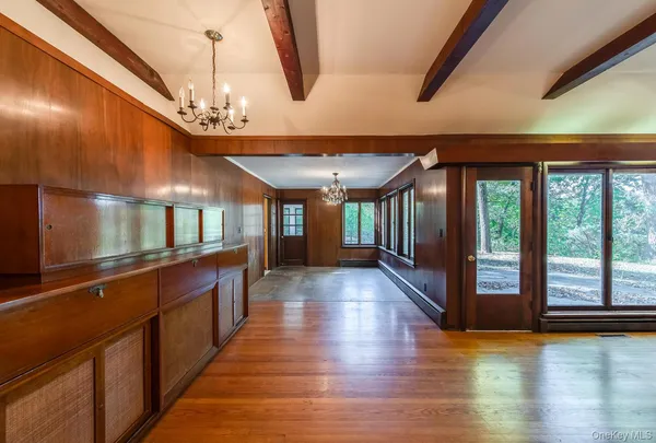 $699,000 | 19 Ridgeview Road, Poughkeepsie, NY 12603