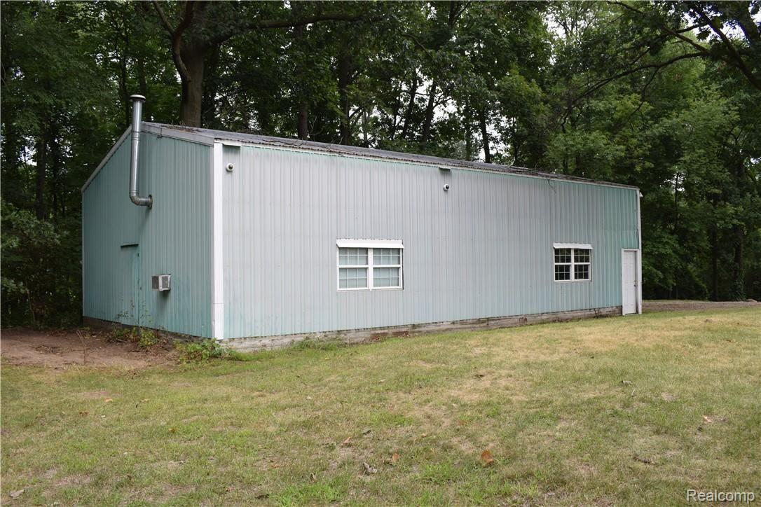 11715 Hibner Road Hartland, MI 48353 - Photo 15 of 47 17.JPG
