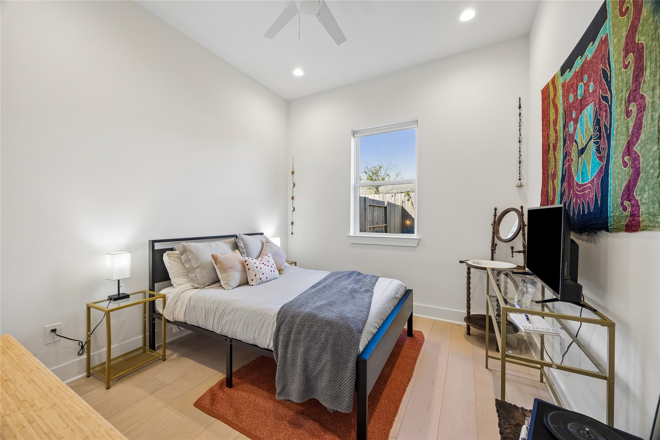 3107 Webster Street, Unit B Houston, TX 77004 - Photo 5 of 23 Guest bedroom 2 on first floor