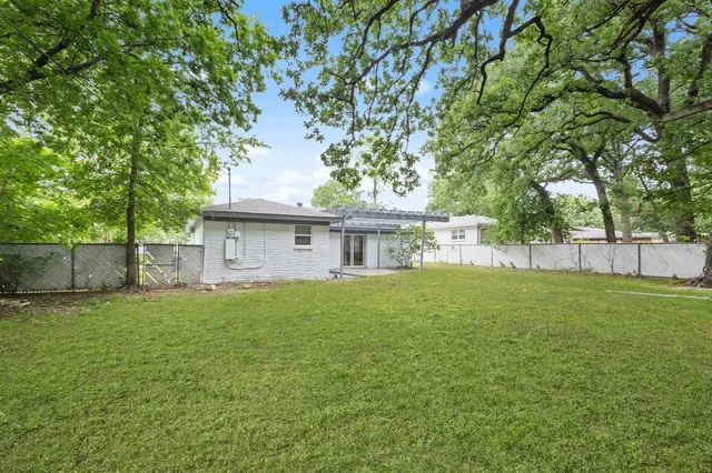 $289,000 | 907 Clebud Drive, Euless, TX 76040