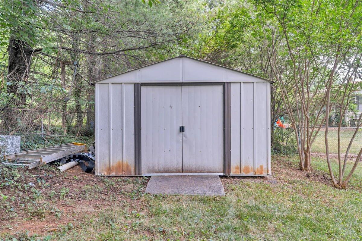 5309 Grandin Rd Extension Roanoke, VA 24018 - Photo 35 of 45 35-MIB00629
