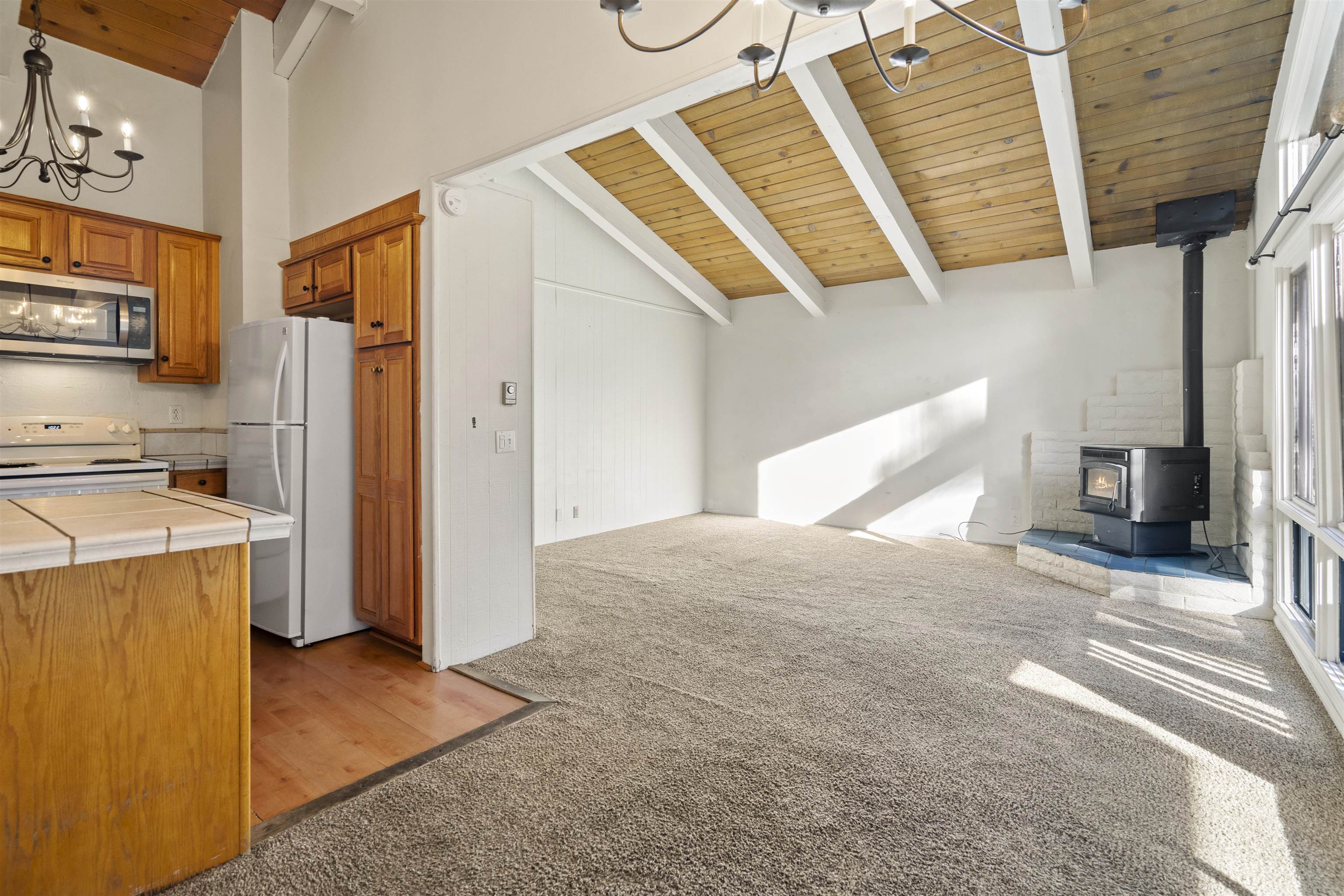 3199 Chateau Road, Unit 18 Mammoth Lakes, CA 93546 - Photo 3 of 19