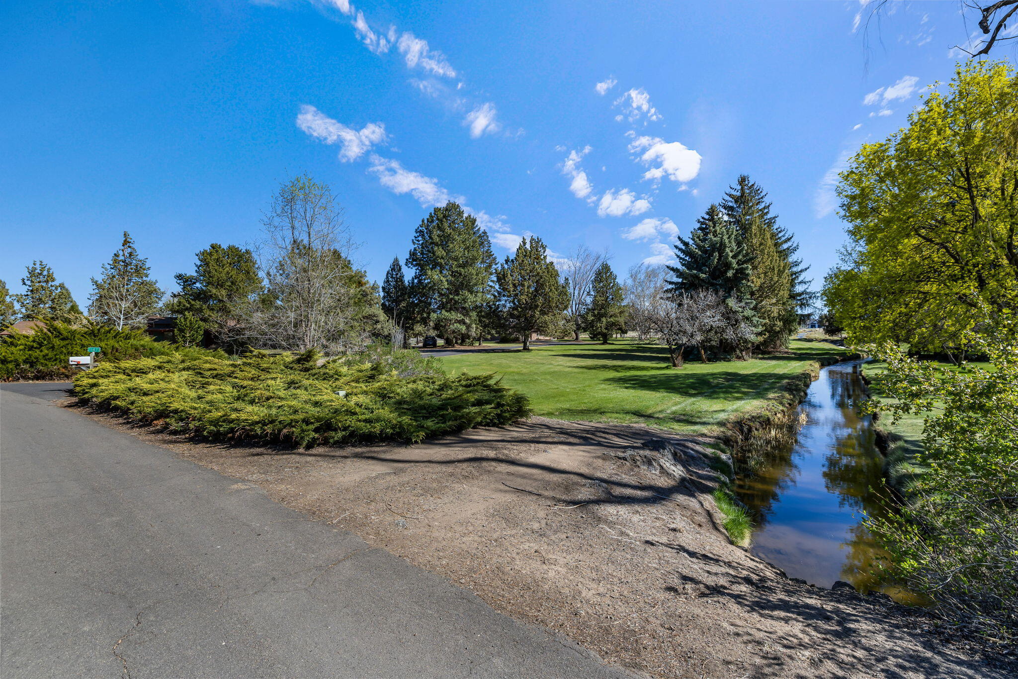 21473 Keyte Lane Bend, OR 97701 - Photo 34 of 60 2025_04_17_21473_keyte_lane-5