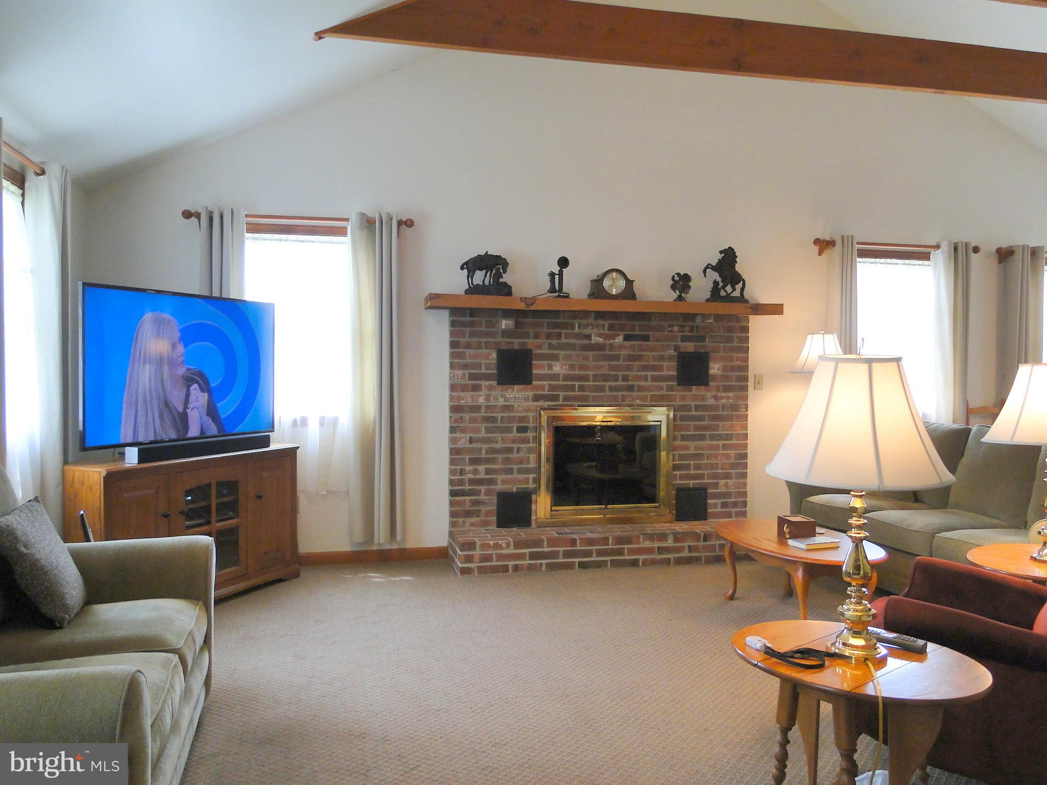 1020 Middle Road Perkasie, PA 18944 - Photo 3 of 28
