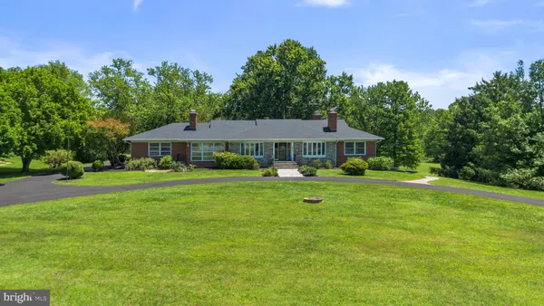 $995,000 | 18015 Muncaster Road, Rockville, MD 20855
