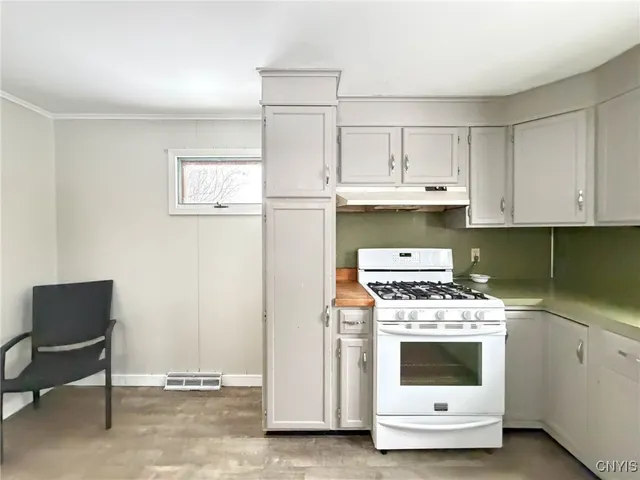 $194,000 | 16 1st Street, Whitestown, NY 13495