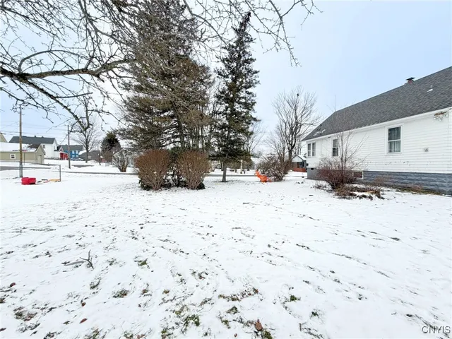 $194,000 | 16 1st Street, Whitestown, NY 13495