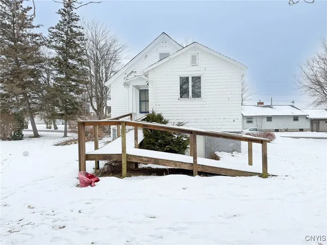 $194,000 | 16 1st Street, Whitestown, NY 13495