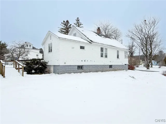 $194,000 | 16 1st Street, Whitestown, NY 13495