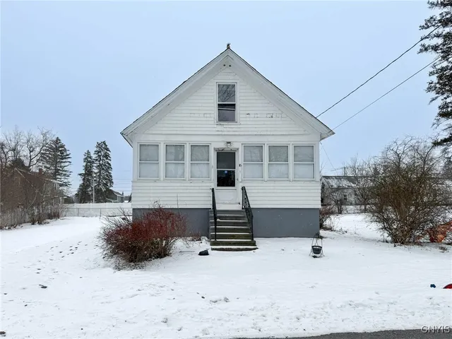 $194,000 | 16 1st Street, Whitestown, NY 13495