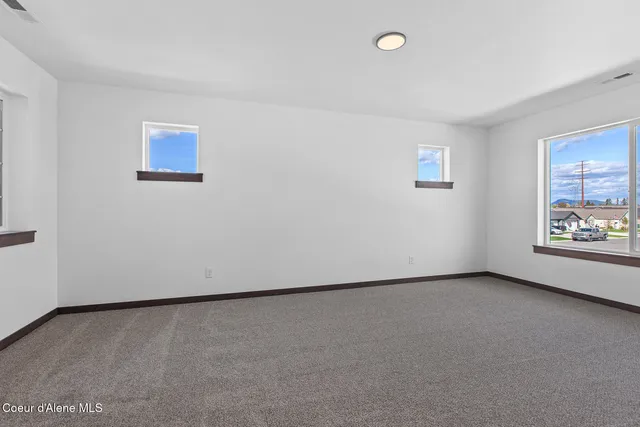 $499,900 | 8386 West Splitrail Avenue, Rathdrum, ID 83858