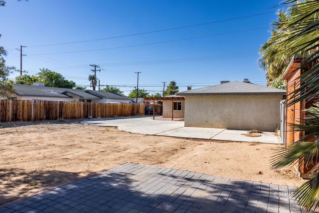 541 East Church Avenue Ridgecrest, CA 93555 - Photo 31 of 32