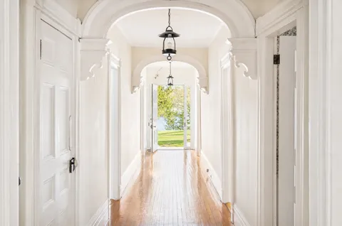$3,395,000 | 338 Main Street, Sag Harbor, NY 11963