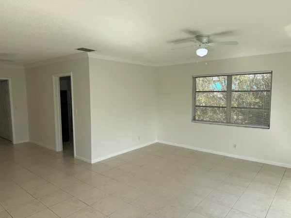 $2,750 | 6575 Northeast 7th Avenue, Boca Raton, FL 33487