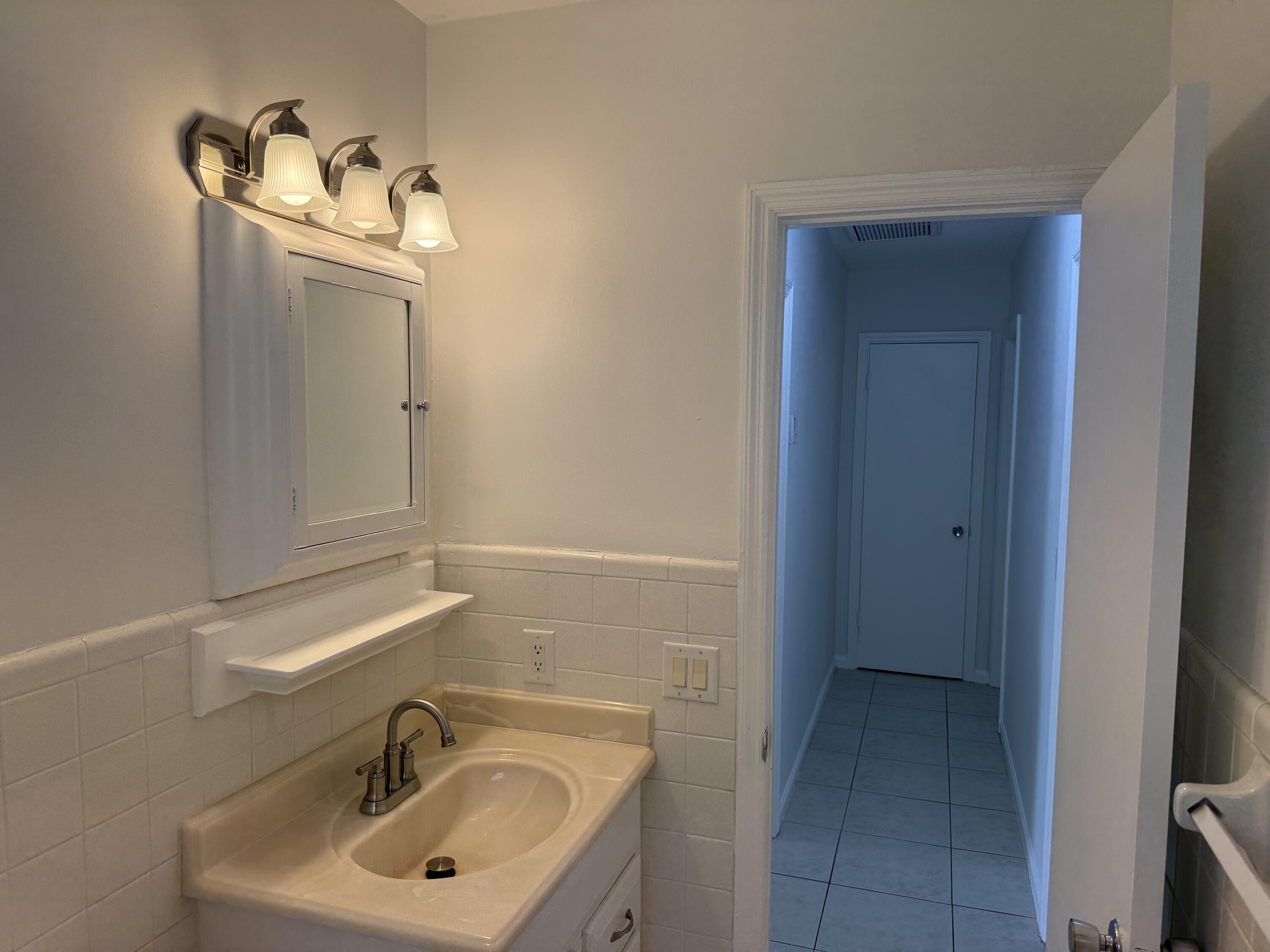 6575 Northeast 7th Avenue Boca Raton, FL 33487 - Photo 26 of 31 IMG_2867