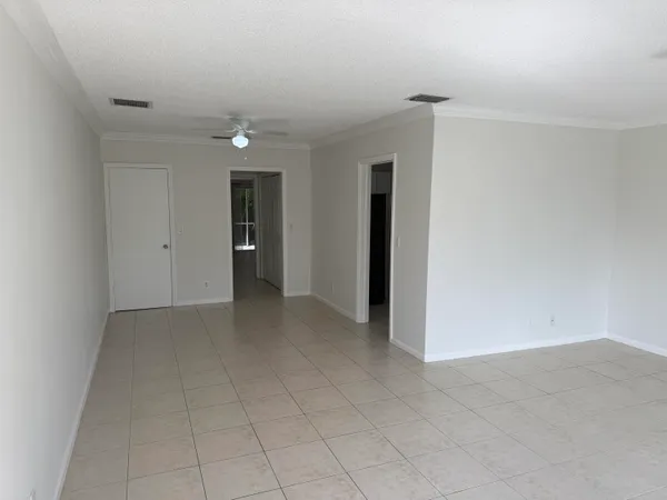 $2,750 | 6575 Northeast 7th Avenue, Boca Raton, FL 33487
