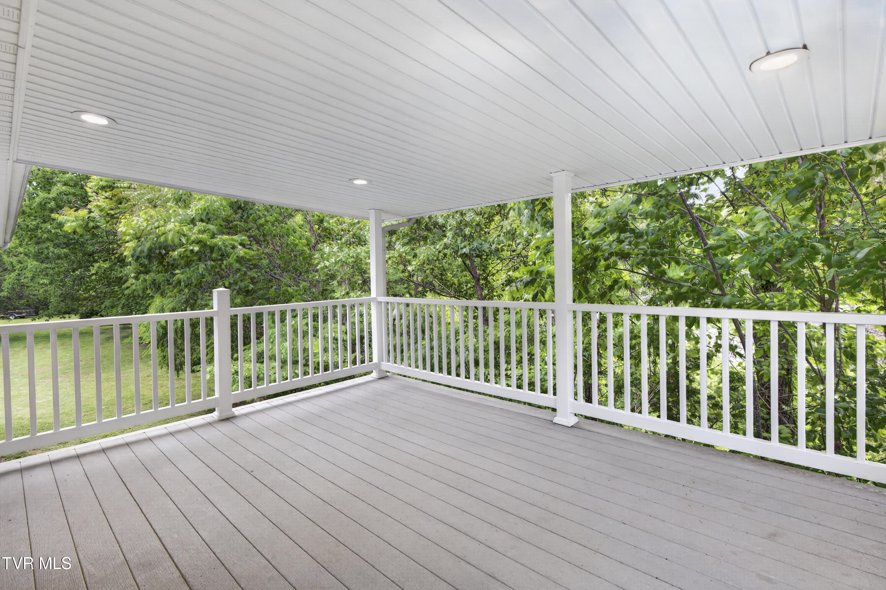 142 Backer Lane Damascus, VA 24236 - Photo 20 of 67 142-Backer-Ln-Damascus-VA Cynthia-Routon