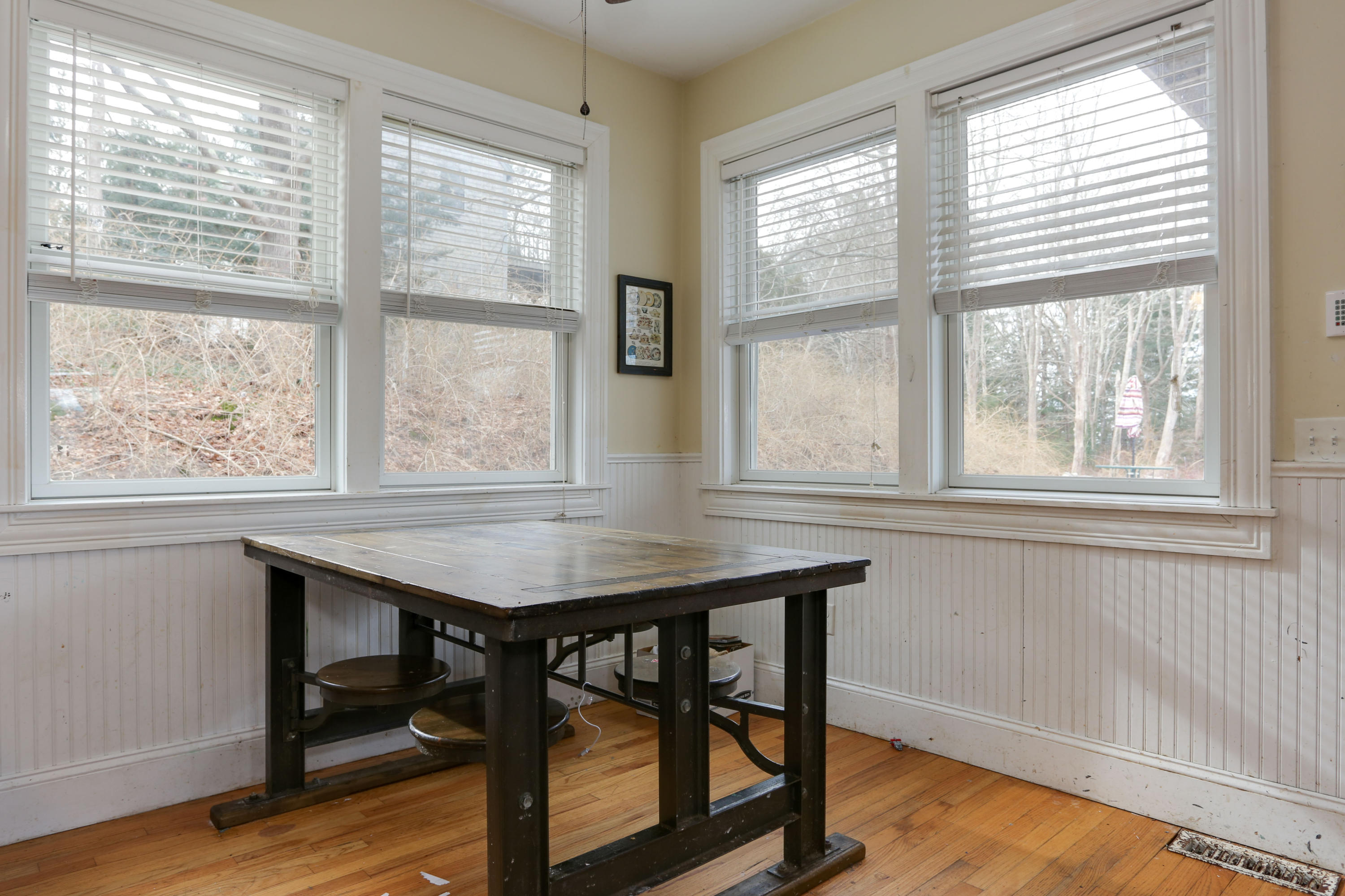 388 County Road Monument Beach, MA 02532 - Photo 5 of 23 388CouLR-5