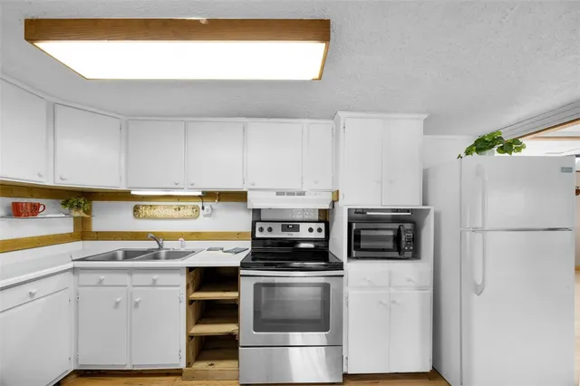 $315,000 | 235 Cedarhill Lane, Waterloo, SC 29384