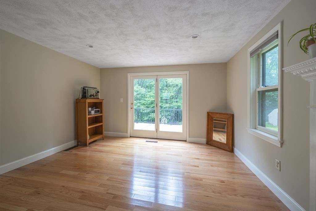 19 Virginia Road Tyngsborough, MA 01879 - Photo 11 of 30