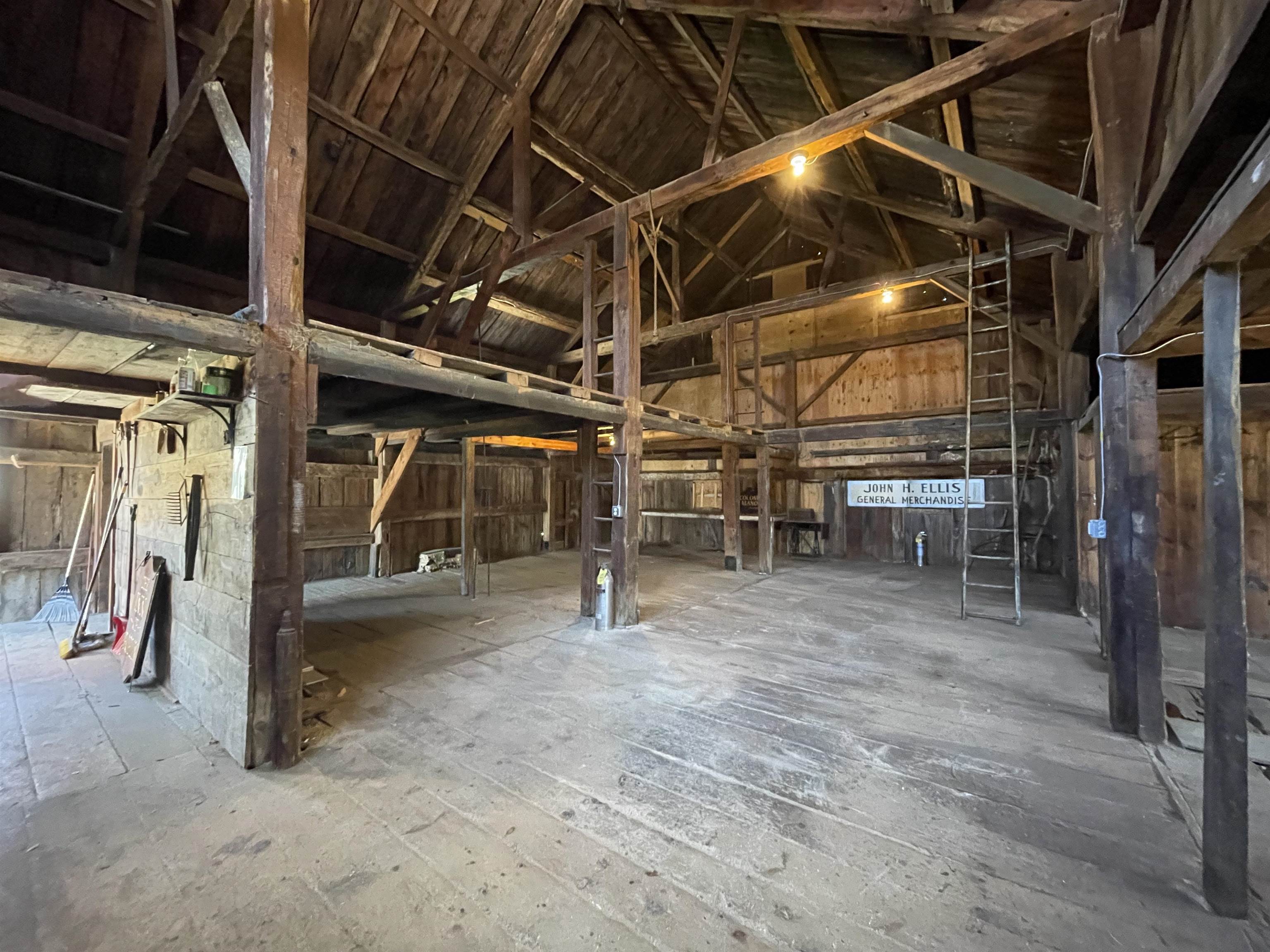 454 Main Street Fremont, NH 03044 - Photo 38 of 42