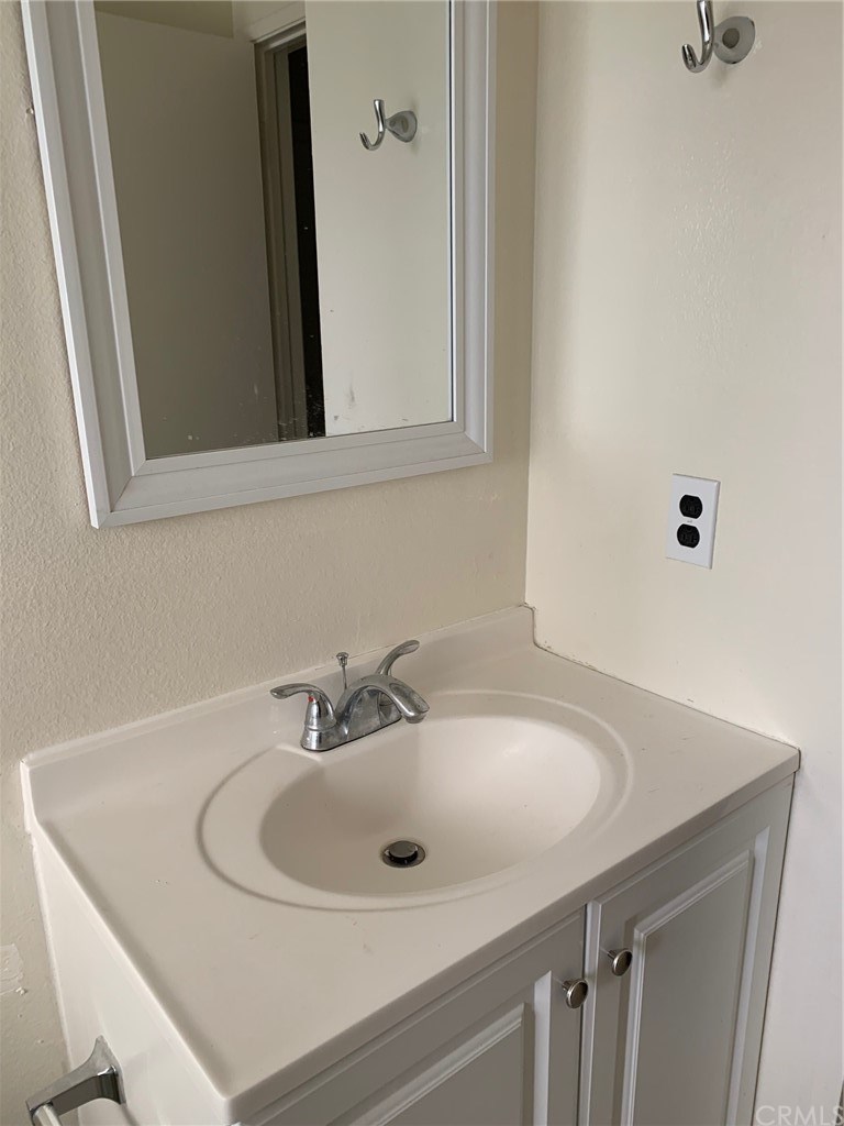 19868 Inverness Lane Huntington Beach, CA 92646 - Photo 7 of 12