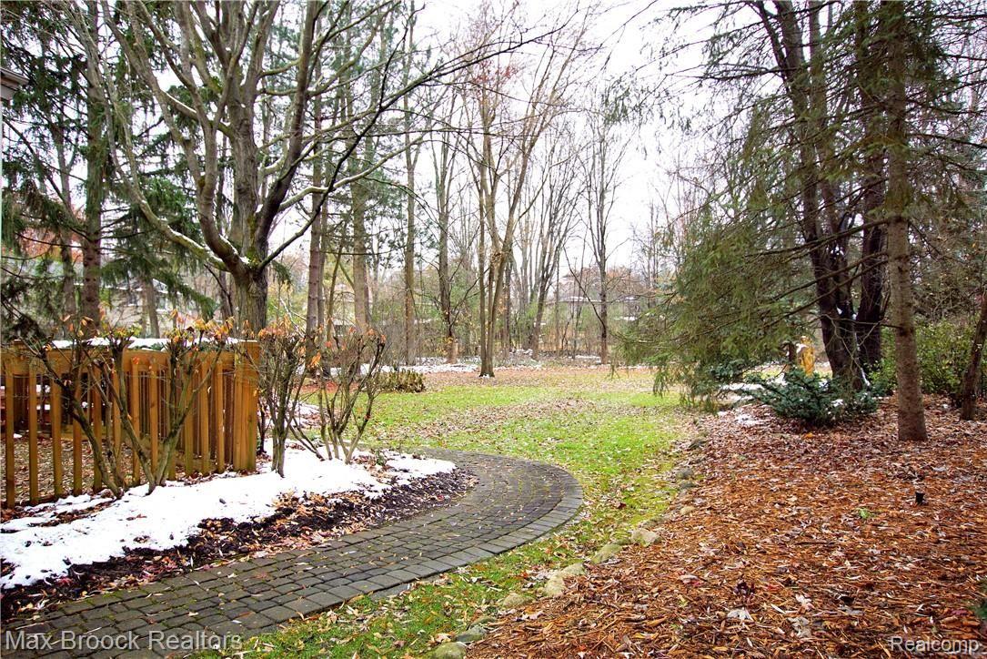 35145 Old Timber Road Farmington, MI 48331 - Photo 45 of 48 DSC00376.JPG