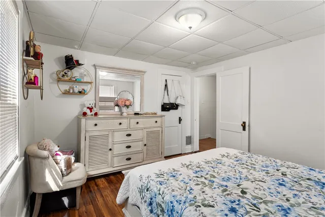 $2,300 | 476 Providence Street, Unit 1, West Warwick, RI 02893