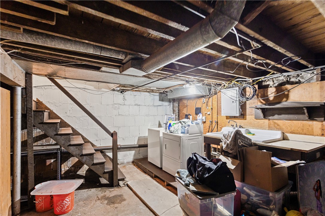 476 Providence Street, Unit 1 West Warwick, RI 02893 - Photo 19 of 31